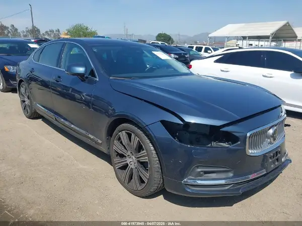 LVY062MNXPP323823 2023 VOLVO S90 - Image 1