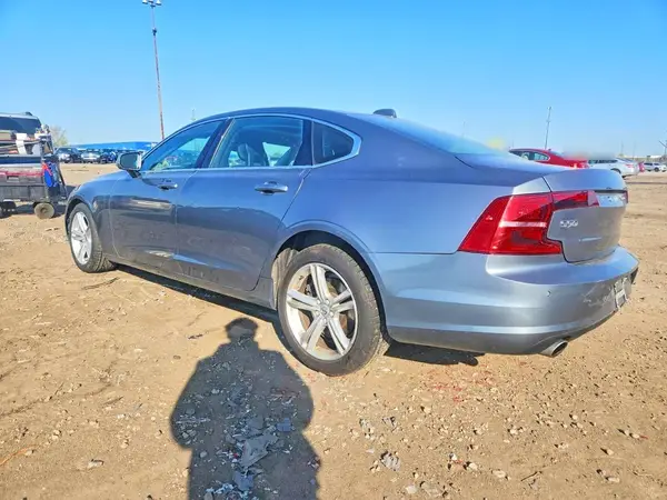 LVY102AK3JP043720 2018 VOLVO S90 - Image 2