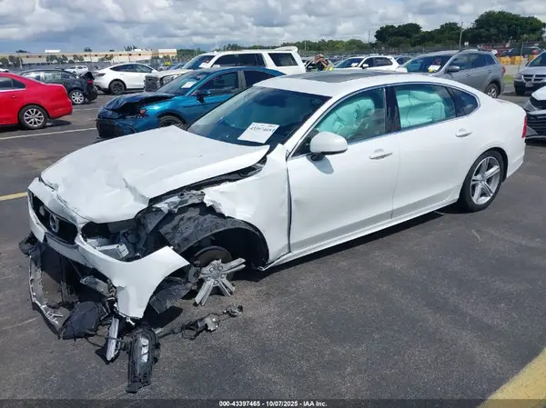 LVY102AK7KP081792 2019 VOLVO S90 - Image 2