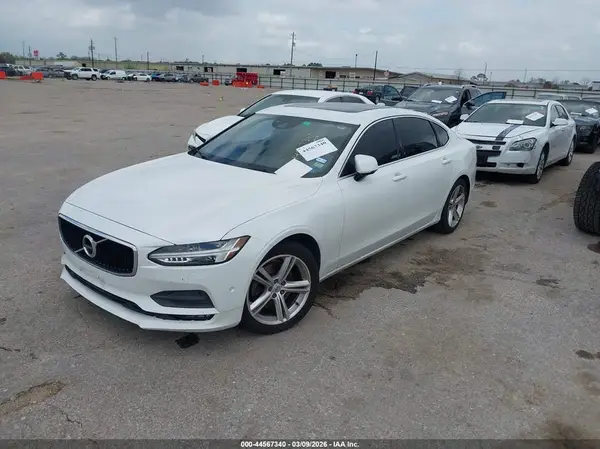 LVY102MK0JP068571 2018 VOLVO S90 - Image 2