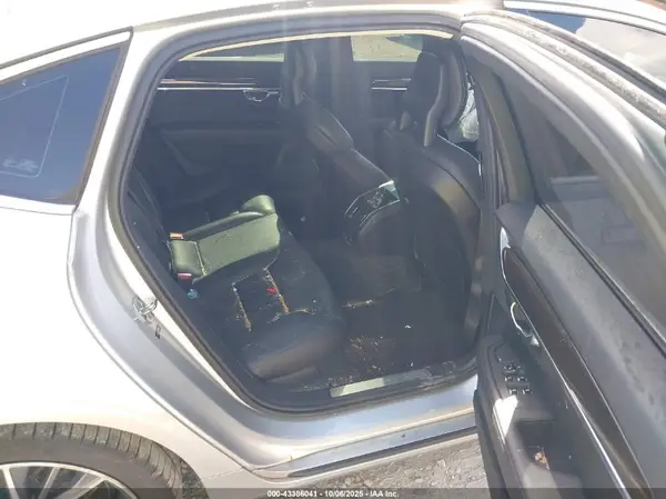 LVY102MK1JP055327 2018 VOLVO S90 - Image 8