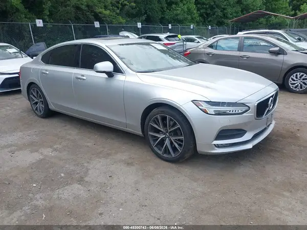 LVY102MK1JP055490 2018 VOLVO S90 - Image 1