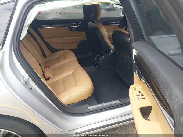 LVY102MK1JP055490 2018 VOLVO S90 - Image 8