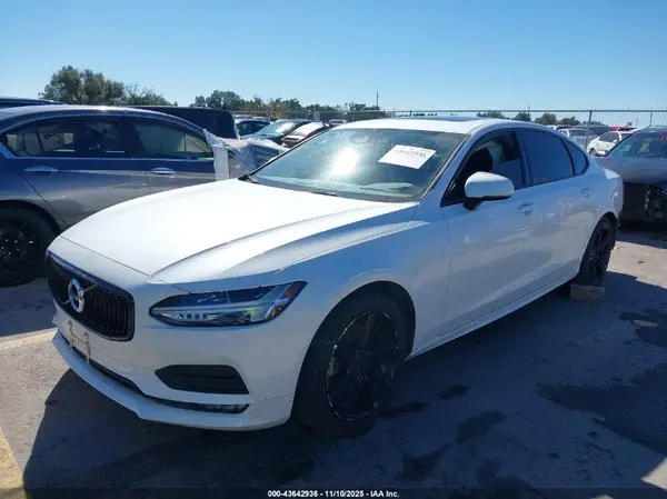 LVY102MK1KP082528 2019 VOLVO S90 - Image 2
