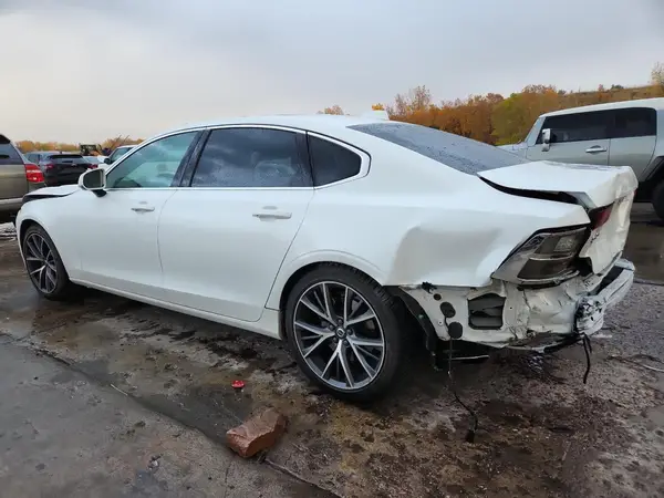 LVY102MKXJP057318 2018 VOLVO S90 - Image 2