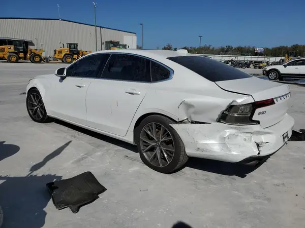 LVY982AK0JP032850 2018 VOLVO S90 - Image 2