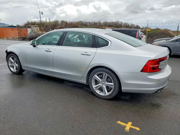 LVY982AK0JP035991 2018 VOLVO S90 - Image 2