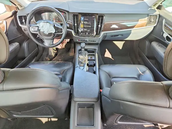 LVY982AK1JP005494 2018 VOLVO S90 - Image 8
