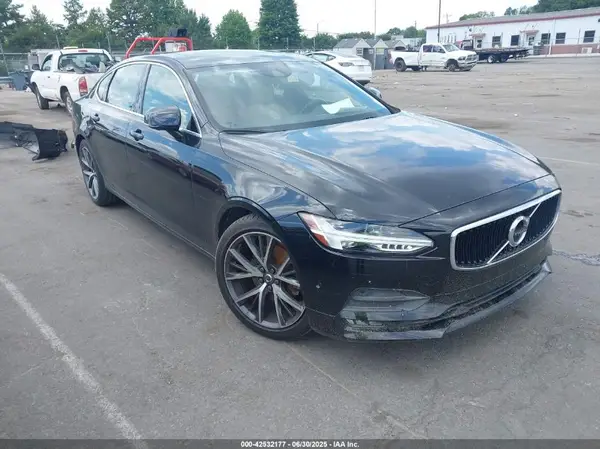 LVY982AK1JP033229 2018 VOLVO S90 - Image 1