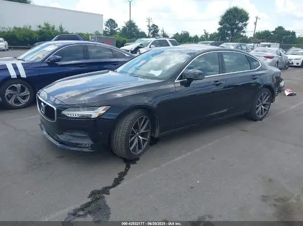 LVY982AK1JP033229 2018 VOLVO S90 - Image 2