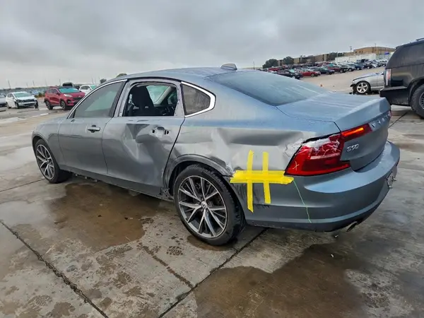 LVY982AK1JP034817 2018 VOLVO S90 - Image 2