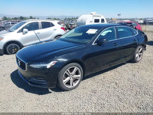 LVY982AK2JP015113 2018 VOLVO S90 - Image 2