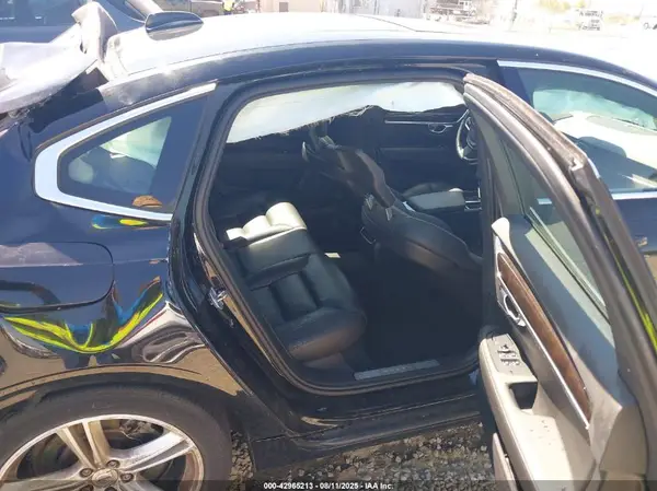 LVY982AK2JP015113 2018 VOLVO S90 - Image 8
