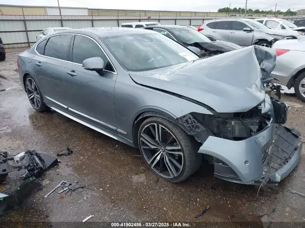 LVY982AK2JP030453 2018 VOLVO S90 - Image 1
