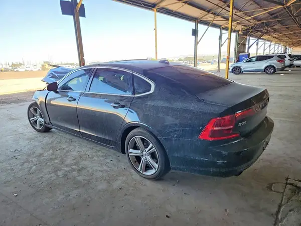 LVY982AK2JP032929 2018 VOLVO S90 - Image 2