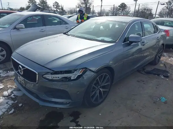 LVY982AK2JP033109 2018 VOLVO S90 - Image 2