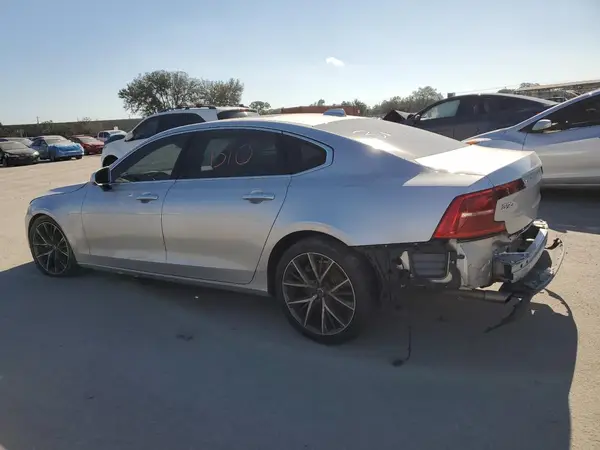 LVY982AK2JP039105 2018 VOLVO S90 - Image 2