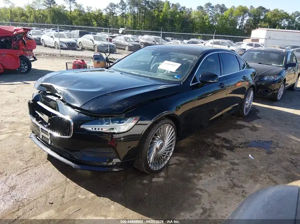 LVY982AK4JP023715 2018 VOLVO S90 - Image 2
