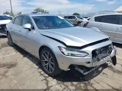 LVY982AK4JP039154 2018 VOLVO S90
