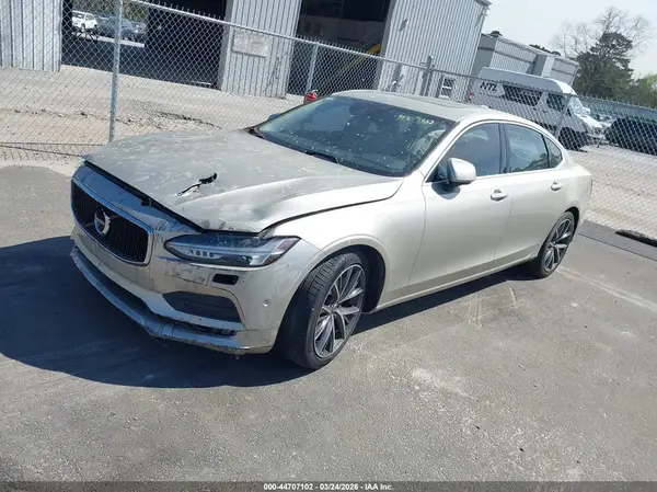 LVY982AK5JP026428 2018 VOLVO S90 - Image 2