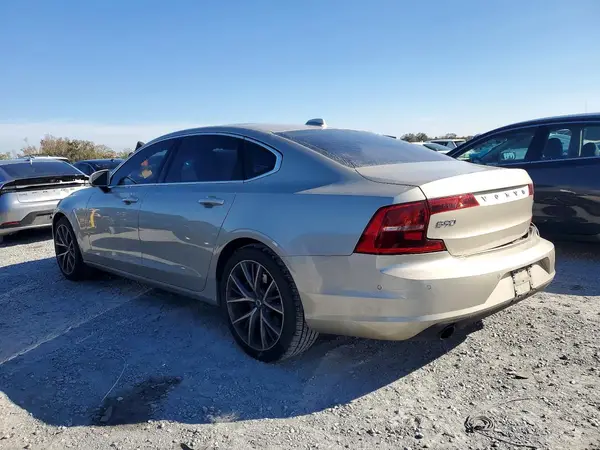 LVY982AK5JP036117 2018 VOLVO S90 - Image 2