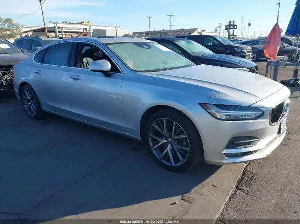 LVY982AK6JP004308 2018 VOLVO S90 - Image 1