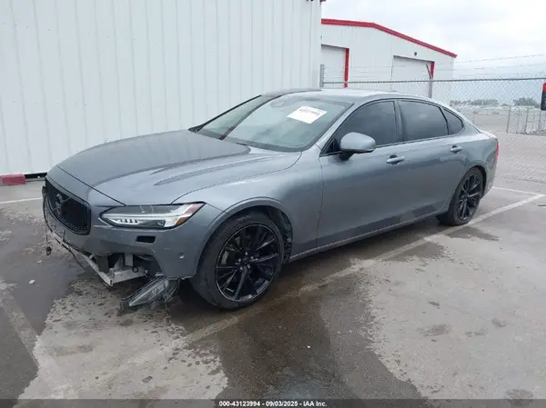 LVY982AK7JP004334 2018 VOLVO S90 - Image 2