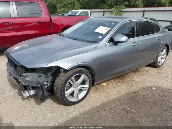 LVY982AK7JP024230 2018 VOLVO S90 - Image 2