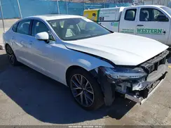 LVY982AK7JP030139 2018 VOLVO S90