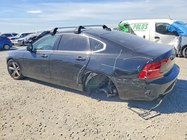 LVY982AK8JP017920 2018 VOLVO S90 - Image 2