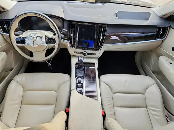 LVY982AK8JP023409 2018 VOLVO S90 - Image 8