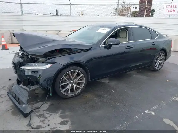 LVY982AK8JP024754 2018 VOLVO S90 - Image 2