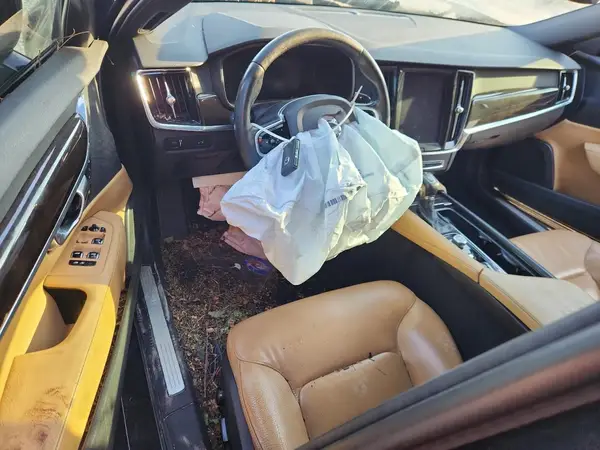 LVY982AK8JP038671 2018 VOLVO S90 - Image 8