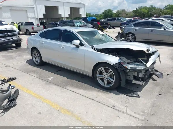 LVY982AK9JP007395 2018 VOLVO S90 - Image 1