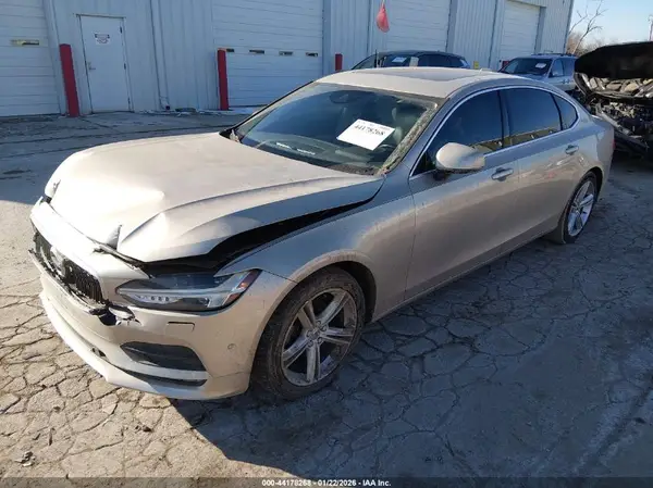 LVY982AK9JP015402 2018 VOLVO S90 - Image 2