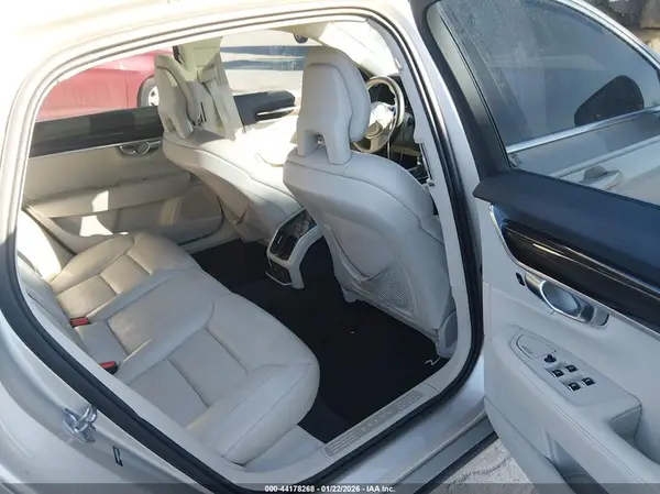 LVY982AK9JP015402 2018 VOLVO S90 - Image 8