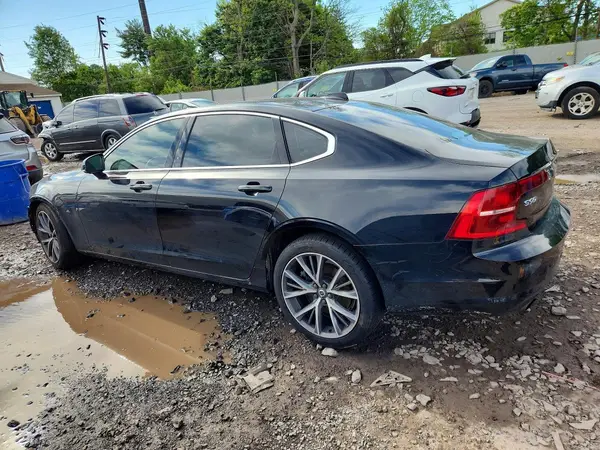 LVY982AK9JP025959 2018 VOLVO S90 - Image 2