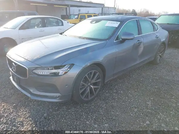 LVY982AKXJP005395 2018 VOLVO S90 - Image 2