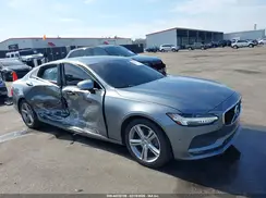LVY982AKXJP032127 2018 VOLVO S90
