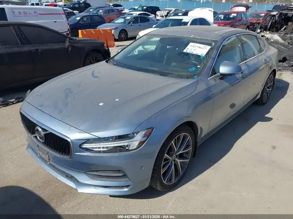 LVY982MK0JP027417 2018 VOLVO S90 - Image 2