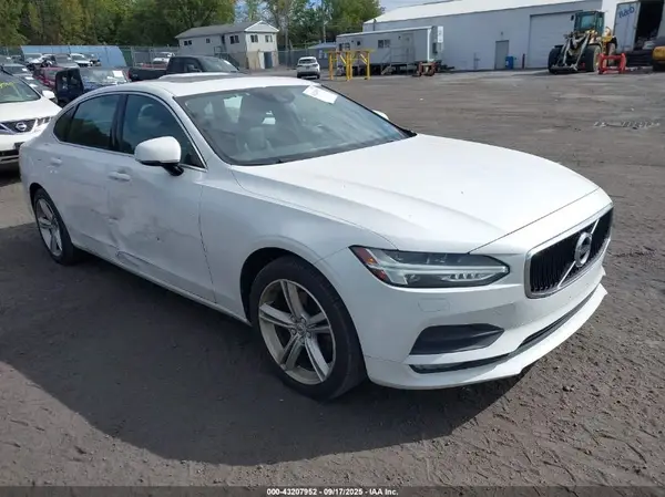 LVY982MK1JP018886 2018 VOLVO S90 - Image 1