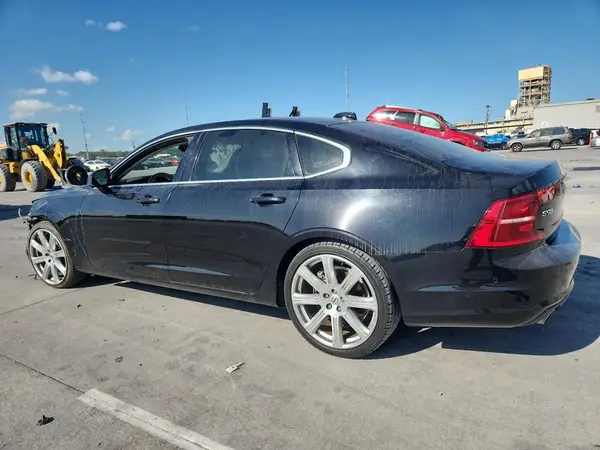 LVY982MK1JP027362 2018 VOLVO S90 - Image 2