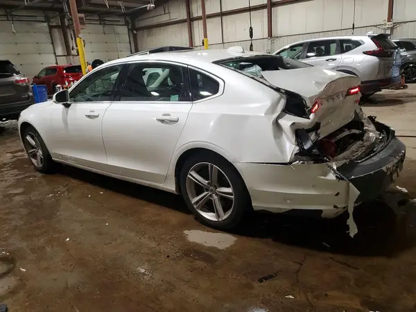 LVY982MK1JP027779 2018 VOLVO S90 - Image 2