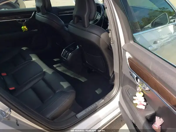 LVY982MK2JP015379 2018 VOLVO S90 - Image 8