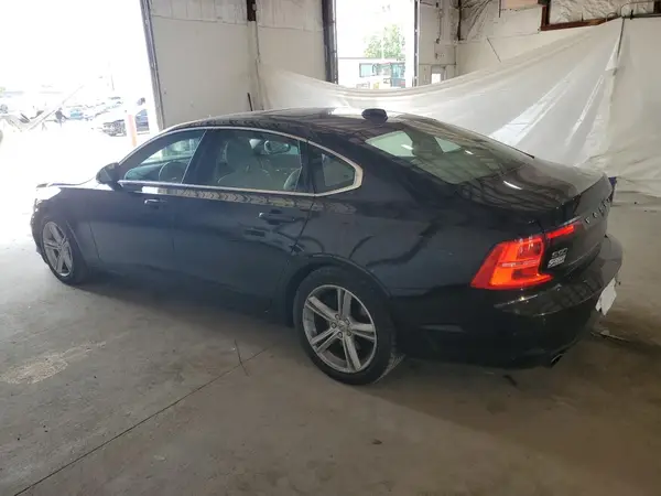 LVY982MK2JP015821 2018 VOLVO S90 - Image 2