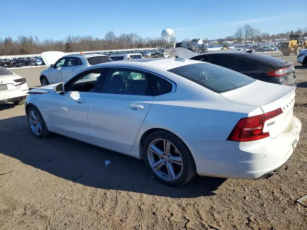 LVY982MK2JP035289 2018 VOLVO S90 - Image 2