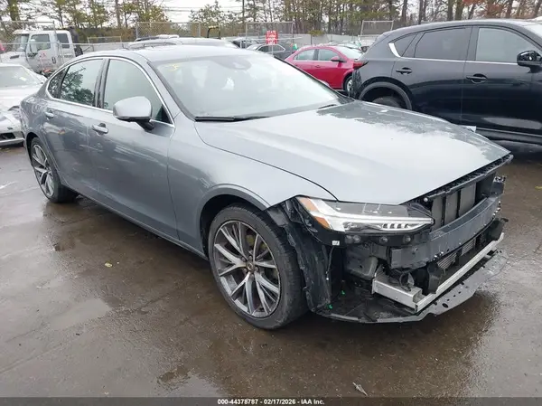 LVY982MK3JP038508 2018 VOLVO S90 - Image 1