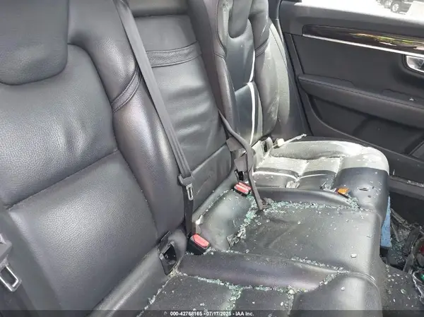LVY982MK4JP033902 2018 VOLVO S90 - Image 8