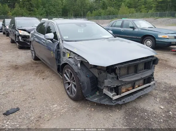 LVY982MK5JP017627 2018 VOLVO S90 - Image 1