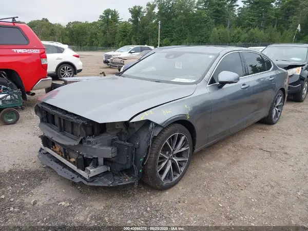 LVY982MK5JP017627 2018 VOLVO S90 - Image 2